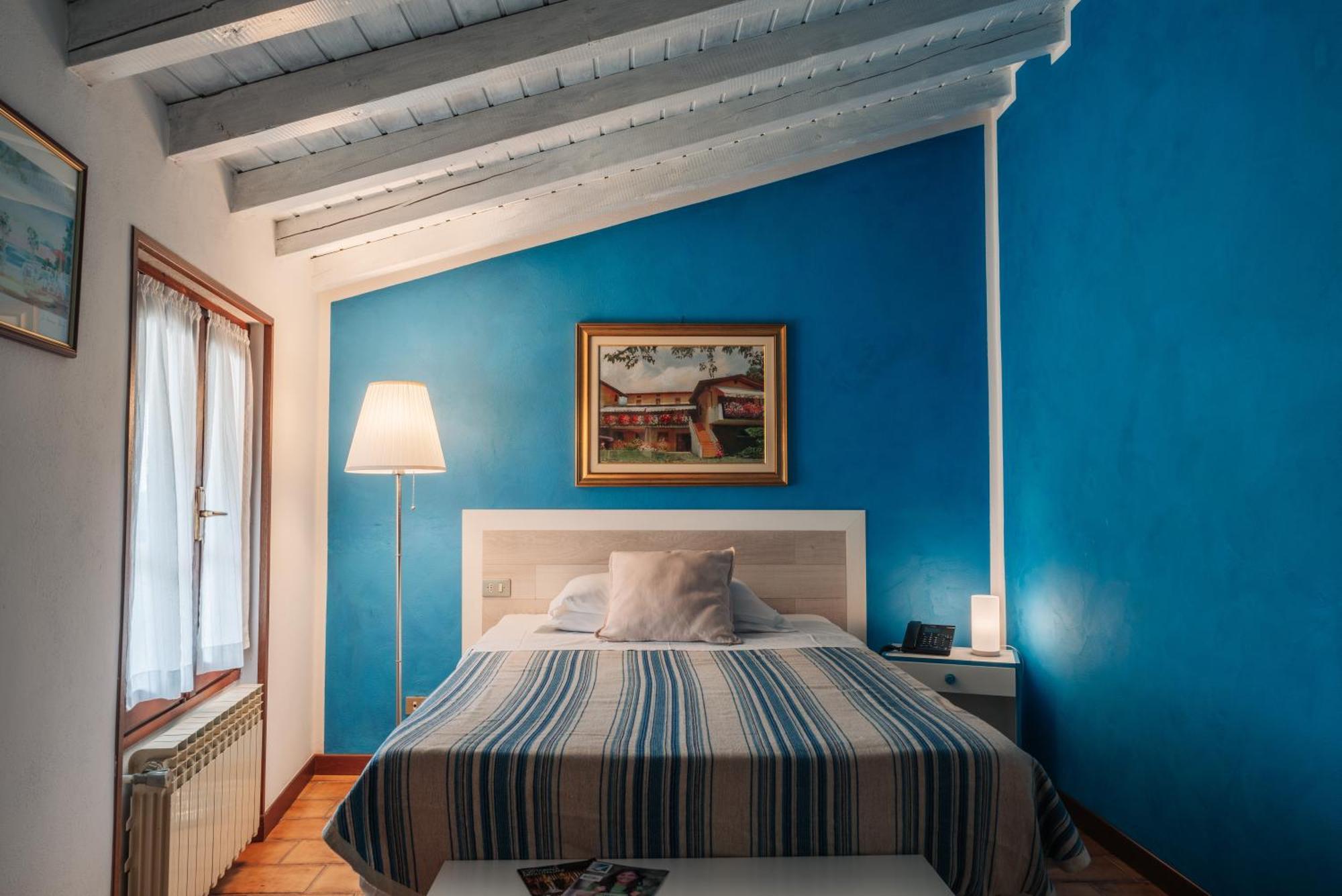Hotel Colomber การ์โดเน ริเวียรา ภายนอก รูปภาพ